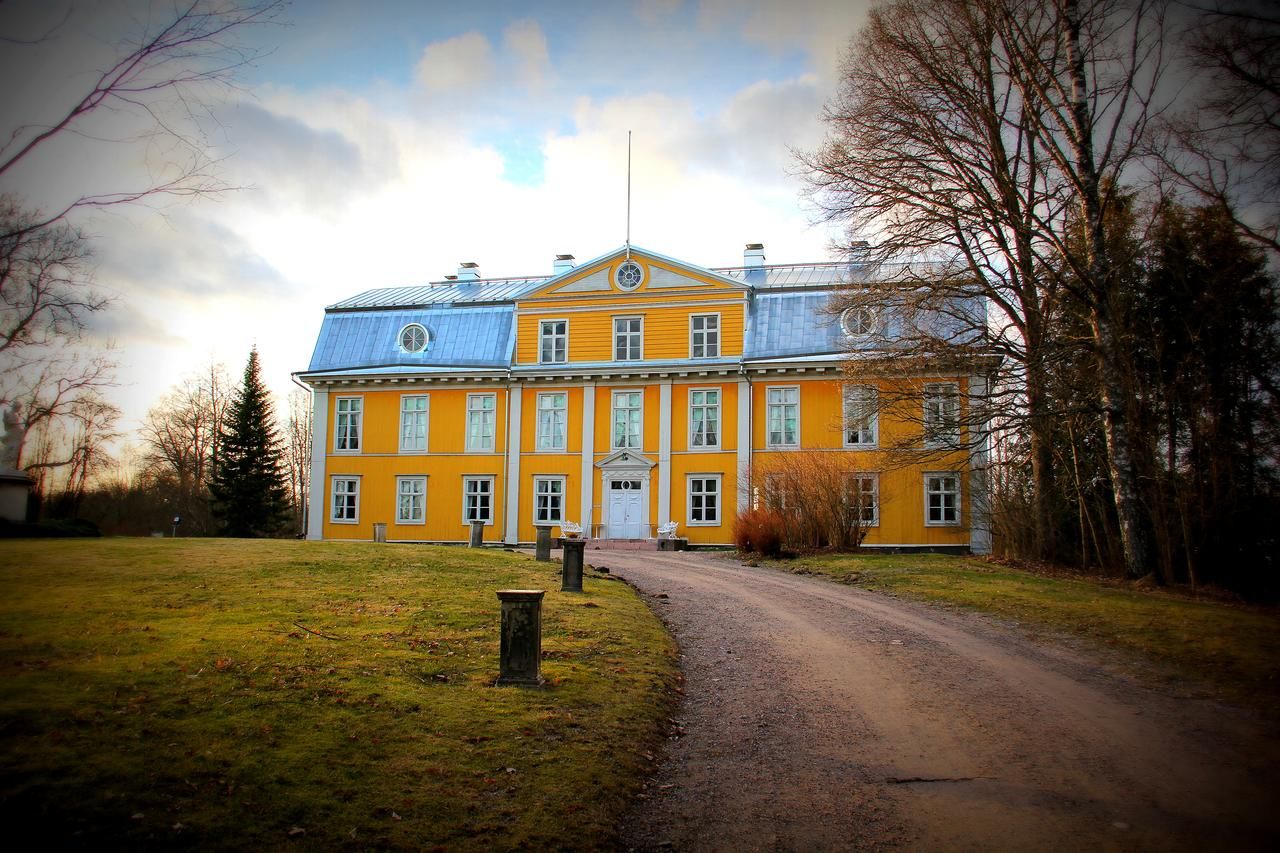 Отель Mustion Linna / Svartå Manor Сварто-4
